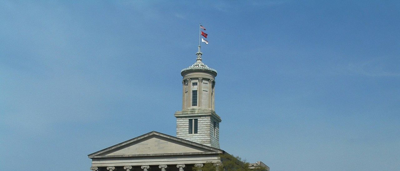 Tennessee State Capitol with its tower and colonnade under a blue sky